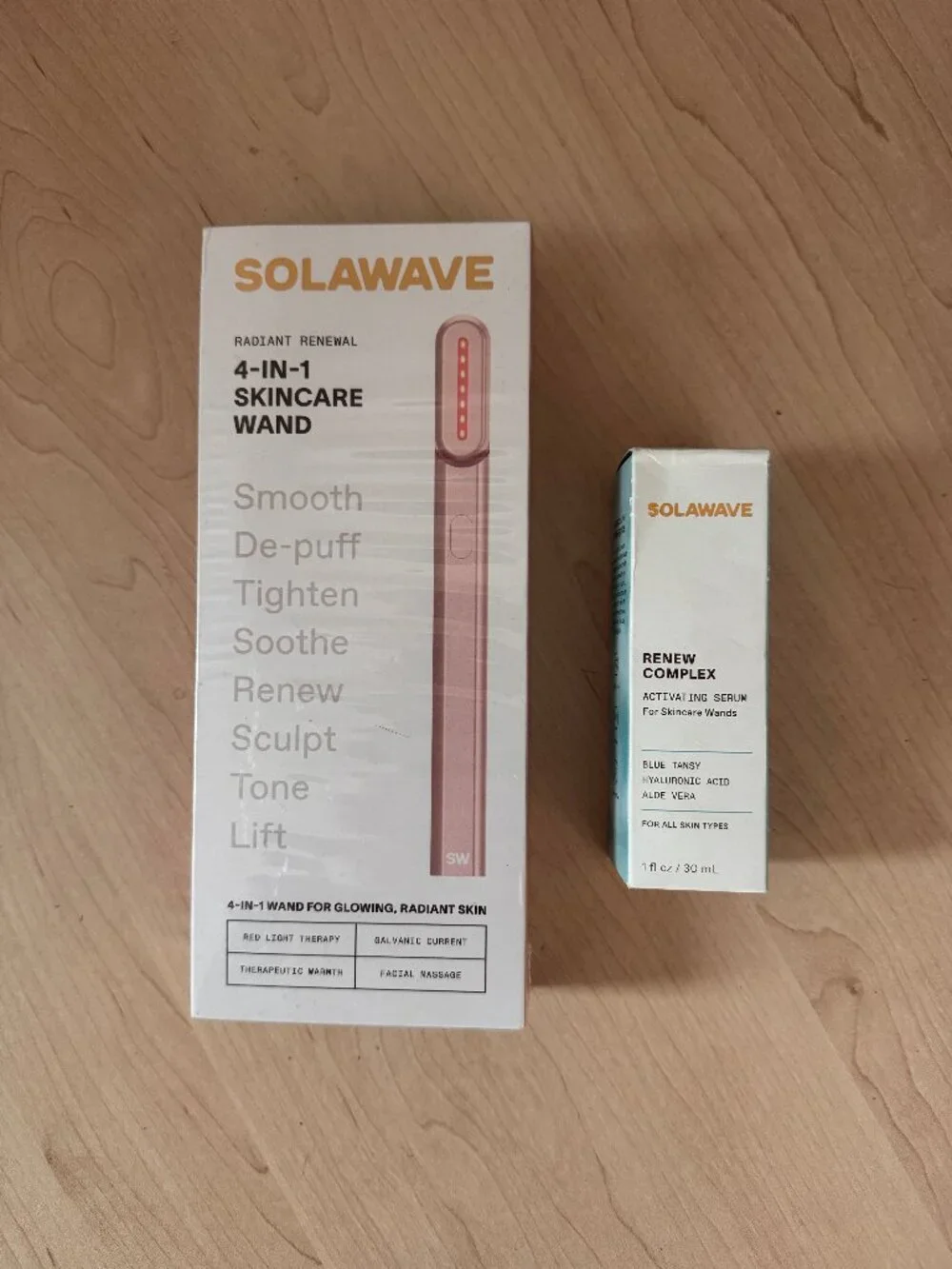 BNWT sealed! Solawave 4-in1 Skincare Wand + Renew Complex Activating Serum